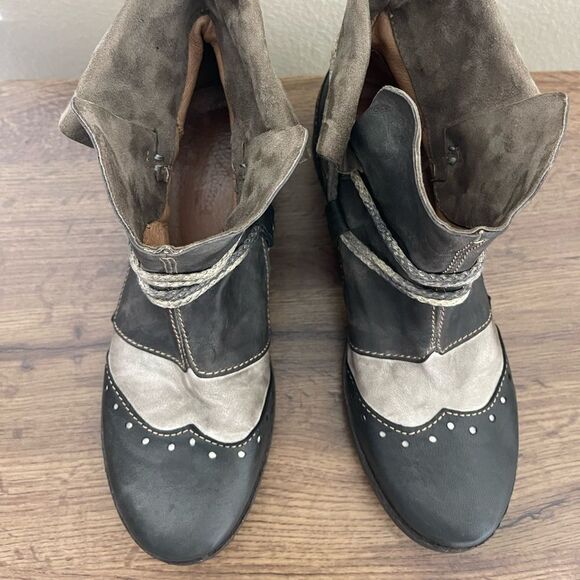 Sold - Picture 4 of 7